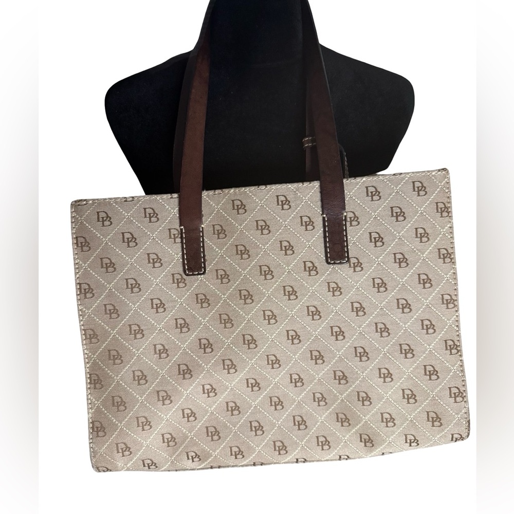 Dooney & Bourke Y2K Tote Shoulder Bag Signature Monogram light Brown East West - Picture 2 of 12